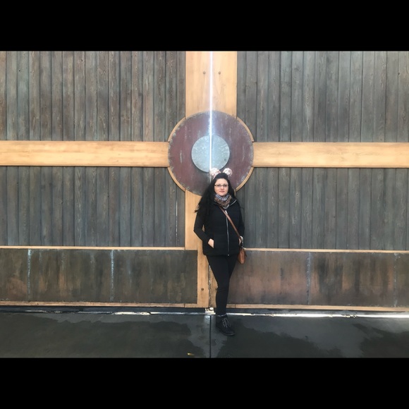 WELCOME!! 😊👗👚👡👟👜👠 - Picture 3 of 7